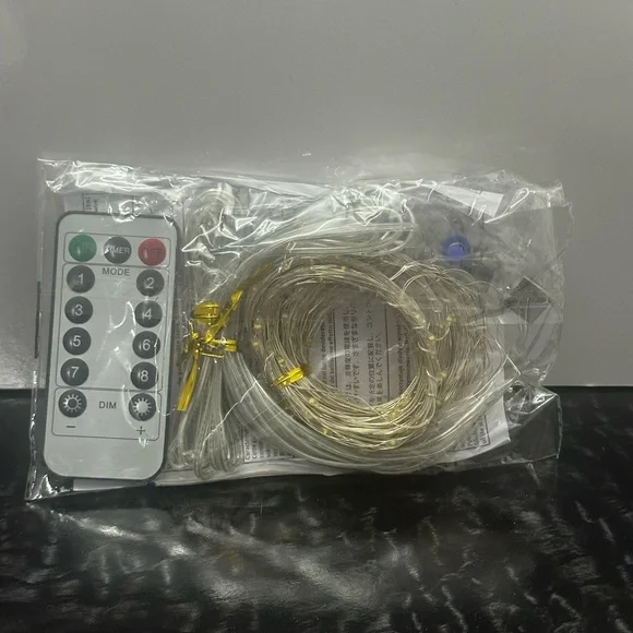 🌲LED Curtain String Lights with Remote - Picture 3 of 4